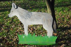 Modell eines Wolfes aus Holz. Foto: Stadt Oldenburg