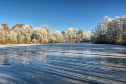 Wintertag am Bürgerfelder Teich in Oldenburg. Foto: Hans-Jürgen Zietz