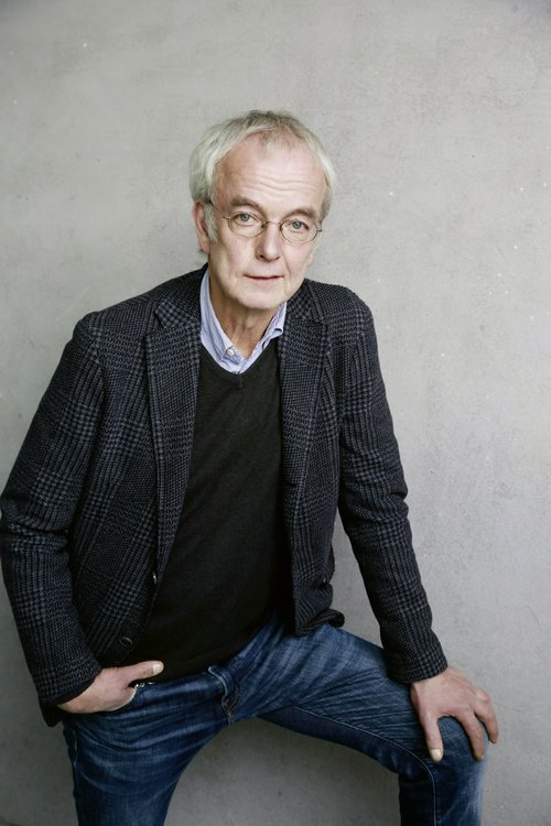 Der Schriftsteller Jens Sparschuh stellt am 1. September im Wilhelm13 seinen Roman „Der Waldmeister“ vor. Foto: Joachim Gern Der Schriftsteller Jens Sparschuh stellt am 1. September im Wilhelm13 seinen Roman „Der Waldmeister“ vor. Foto: Joachim Gern