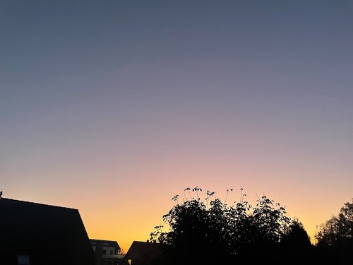 Sunrise (homelands while thinking of Ed Ruscha), Oldenburg 2022 © Studio Oliver Godow 2022 © Studio Oliver Godow 2022