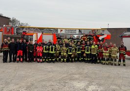 Gemeinsam stark: Azubis und Ausbilder von Feuerwehr und Rettungsdienst probten 24 Stunden lang den Ernstfall. Foto: Stadt Oldenburg