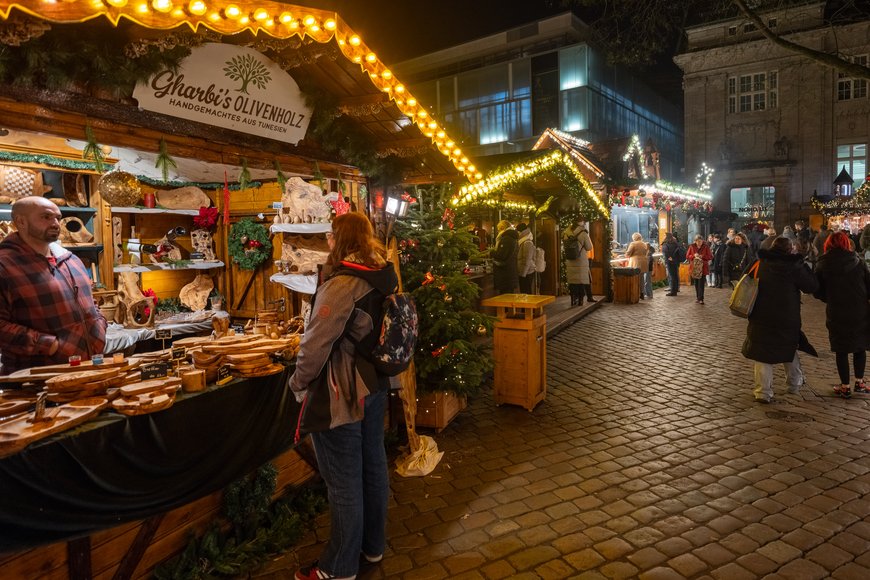 Gharbi's Olivenholz-Stand auf dem Lamberti-Markt 2025. Foto: Sascha Stüber