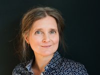 Portraitfoto der Schriftstellerin Marion Poschmann. Foto: Heike Steinweg/Suhrkamp Verlag
