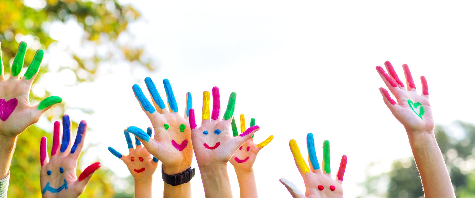 Bunte Hände. Foto: drubig-photo/Fotolia
