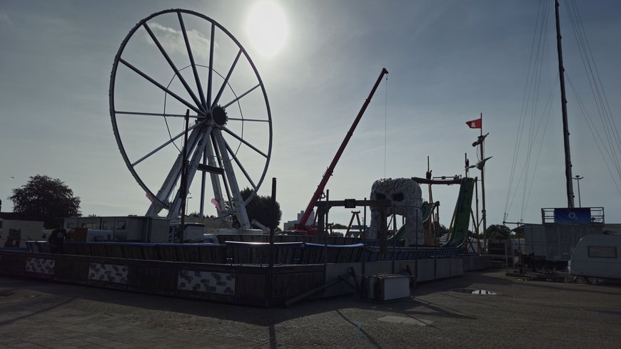 Der Aufbau vom Riesenrad auf dem Kramermarkt am 17. September 2025. Foto: Stadt Oldenburg