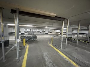 Blick in die sanierungsbedürftige Tiefgarage am Stadtmuseum. Foto: Stadt Oldenburg