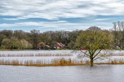 Hochwasser an Hunte und Osternburger Kanal. Foto: Hans-Jürgen Zietz