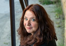 Mit einer Lesung der Autorin Annett Gröschner im Oldenburger Uni-Bibliothekssaal geht die aktuelle LiteraTour Nord in die letzte Runde. Foto: Susanne Schleyer/autorenarchiv.de