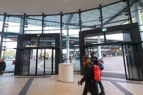 Der neu gestaltete Eingang Nord am Oldenburger Hauptbahnhof. Foto: Sascha Stüber Foto: Sascha Stüber