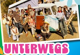Bandmitglieder stehen vor einem Bus Foto: Stadt Oldenburg