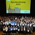 Vorschau: Sportlerinnen und Sportler aus der Haupt- und Altersklasse und dem Betriebssport mit Bürgermeisterin Petra Averbeck (1. Reihe, 3. von links) und Kulturdezernent Holger Denckmann (2. Reihe, 1. von links) nahmen ihre Ehrungen entgegen. Foto: Jörg Hemmen