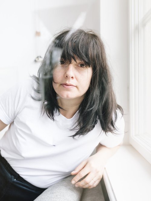 Karen Köhler liest bei der LiteraTour Nord aus ihrem Buch "Miroloi". Foto: Christian Rothe