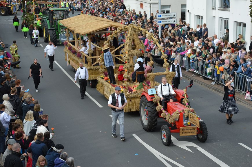 Die Gruppe „Lütje Lümmels“ beim Kramermarktsumzug 2025. Foto: Sascha Stüber