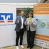 Vorschau: Christian Görres, Marktbereichsleiter Oldenburg der Oldenburger Volksbank eG, und Angela Paradies, Vereinsvorsitzende Lichtblick e.V., freuen sich auf viele Kilometer für das Erreichen des sechsten Etappenziels. Foto: Stadt Oldenburg