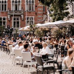 Gastronomie am Marktplatz. Foto: Mittwollen und Gradetchliev