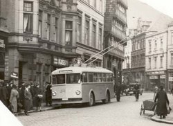 Trollibus in der Innenstadt. Quelle: Stadtmuseum