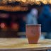 Vorschau: Ein Becher für Feuerzangenbowle auf dem Lamberti-Markt 2022. Foto: Sascha Stüber