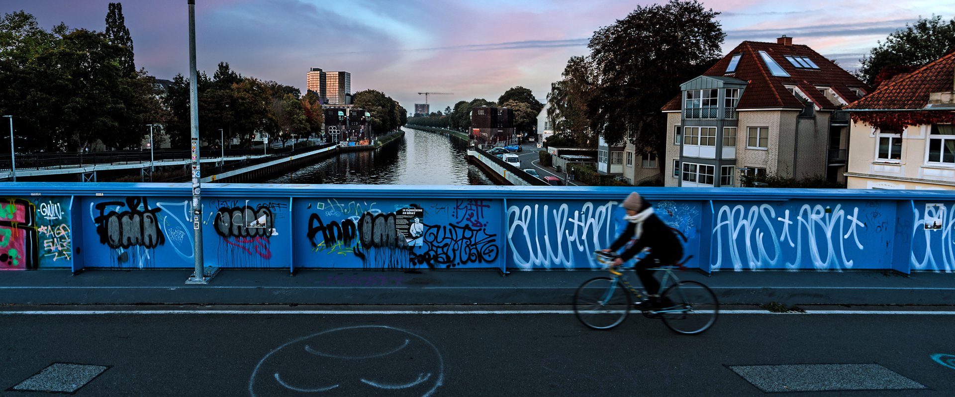 Die Behelfsbrücke im Jahr 2021 als Ersatz für die Cäcilienbrücke. Foto: Mittwollen und Gradetchliev