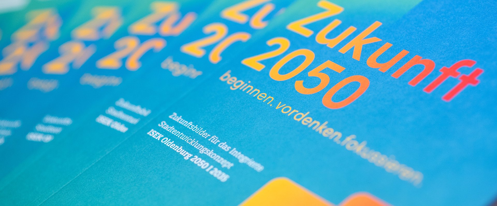 Broschüren mit der Aufschrift „Zukunft 2050“. Foto: Hauke-Christian Dittrich
