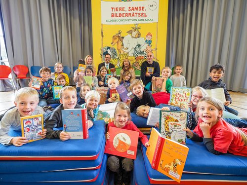 Begeisterte Lesefans freuen sich auf die 44. Kinder- und Jugendbuchmesse. Foto: KIBUM