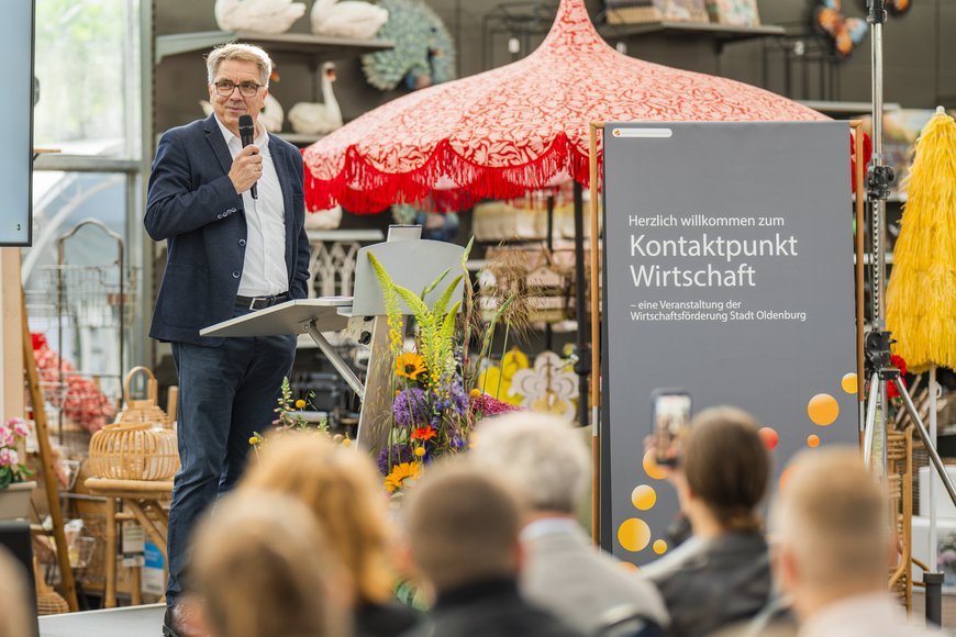 Begrüßung durch Oberbürgermeister Jürgen Krogmann. Foto: Imke Folkerts