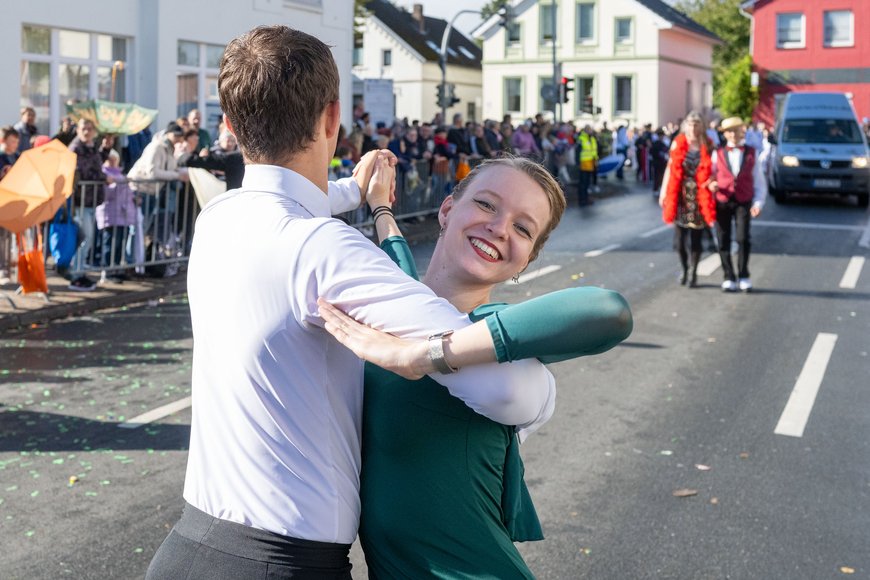 Teilnehmende am Festumzug. Foto: Sascha Stüber