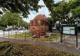 Pulverturm am Kasinoplatz. Foto: Mittwollen und Gradetchliev