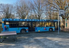 Der blaue Geburtstagsbus in ganzer Pracht. Foto: Stadt Oldenburg