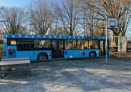 Der blaue Geburtstagsbus in ganzer Pracht. Foto: Stadt Oldenburg
