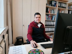 Simon Dohrs, Bundesfreiwilligendienst 27+ im Kulturbüro der Stadt Oldenburg. Foto: Stadt Oldenburg