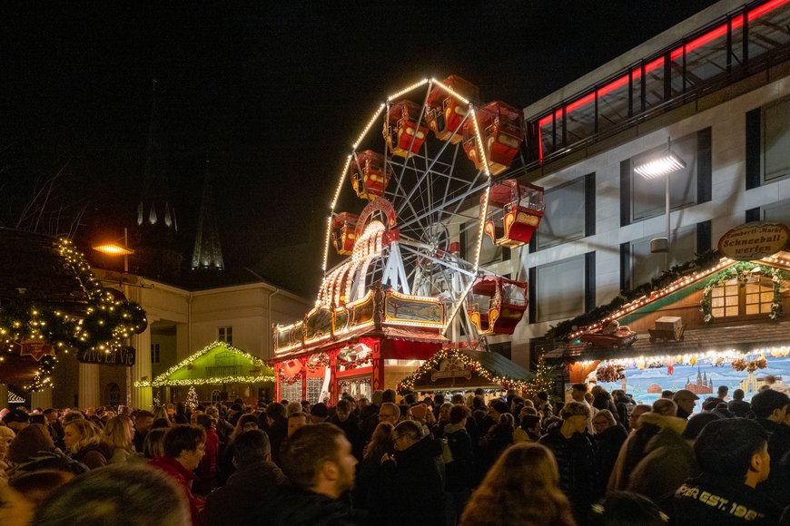 Sascha Stüber Das Nostalgie-Riesenrad auf dem Lamberti-Markt 2025. Foto: Sascha Stüber