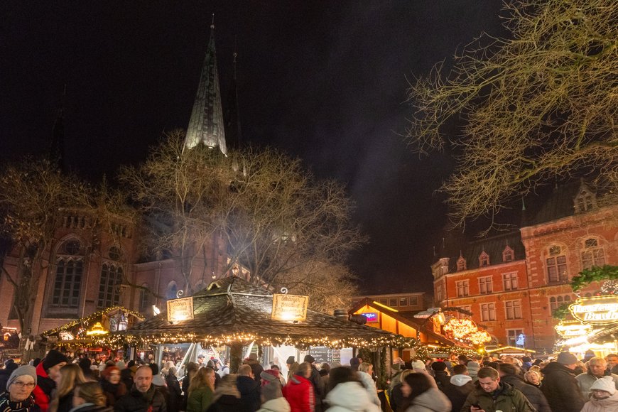 Blick auf den Rathausmarkt beim Lamberti-Markt 2023. Foto: Sascha Stüber