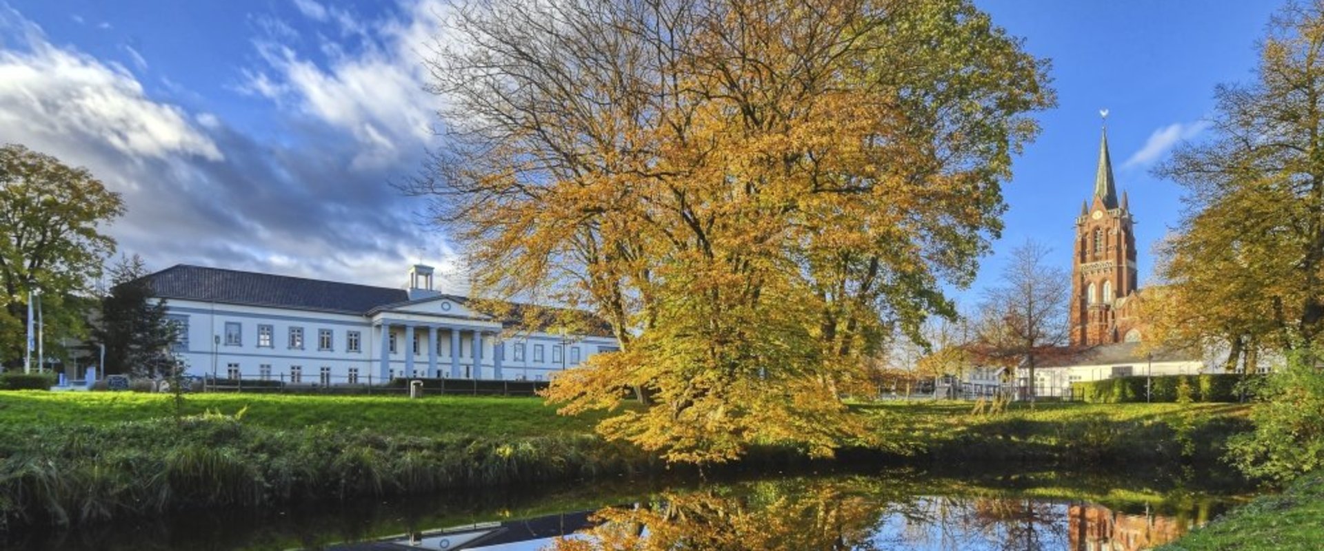 Strahlender Herbsttag in den Wallanlagen. Foto: Hans-Jürgen Zietz