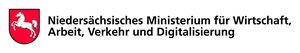 Logo des Niedersächsischen Ministeriums für Wirtschaft, Arbeit, Verkehr und Digitalisierung. Links das niedersäsische Wappen, weißes Pferd vor rotem Grund, rechts der Schriftzug.