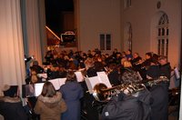 Ein Foto des Symphonischen Blasorchesters bei einem Auftritt auf dem Lamberti-Markt 2014. Foto: Stadt Oldenburg