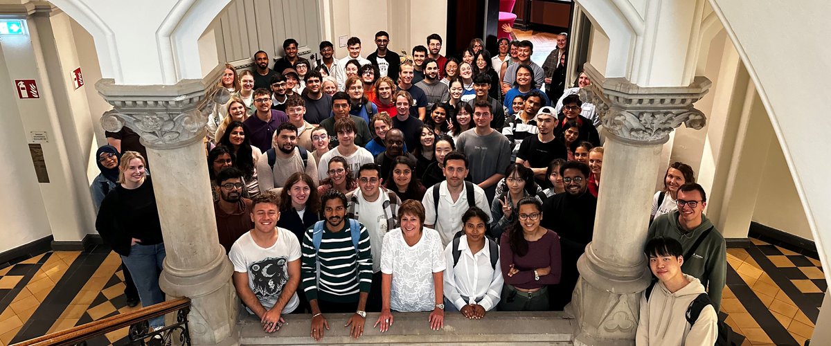 Bürgermeisterin Christine Wolff (vorne Mitte) begrüßte internationale Studierende, Gastwissenschaftlerinnen und Gastwissenschaftler sowie Promovierende an der Universität Oldenburg und der Jade Hochschule im Alten Rathaus. Foto: Stadt Oldenburg