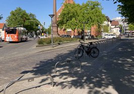 Die neuen Radabstellanlagen am Friedensplatz. Foto: Stadt Oldenburg