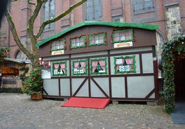Das Zelt im Gang hinter der Lamberti-Kirche. Foto: Sascha Stüber
