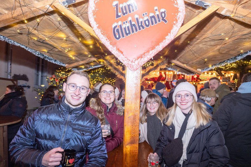 Sascha Stüber Eine Besuchergruppe auf dem Lamberti-Markt 2025. Foto: Sascha Stüber