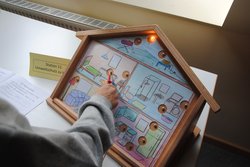 Das Energiespar-Haus zeigt die größten Energieverbraucher im Haushalt. Foto: Stadt Oldenburg Das Energiespar-Haus zeigt die größten Energieverbraucher im Haushalt. Foto: Stadt Oldenburg