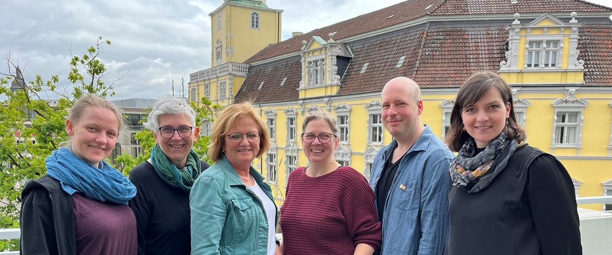 Von links nach rechts: Mira Ibanek, Renate Vossler, Claudia Triebe, Bianca Herzog, Sören Koselitz, Wiebke Oncken. Foto: Stadt Oldenburg