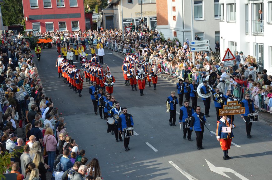 Umzugsbeitrag: Wildeshauser Spielmannszug e.V. mit Unterabteilung Beat & Brassband Wildeshausen. Foto: Sascha Stüber
