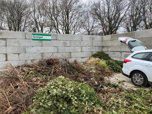 Grüngut-Anlieferung an der Wertstoffannahmestelle am Langenweg. Foto: Stadt Oldenburg