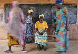 Afrikanerinnen in farbenfroher Kleidung. Foto: Lee-Ann Olwage, Bob & Diane Fund, für Der Spiegel