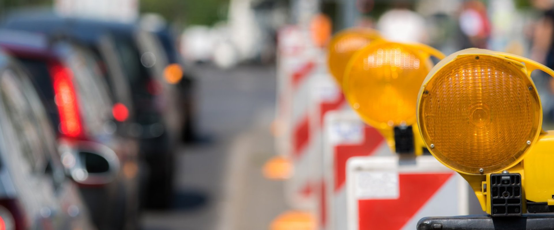 Eine Baustelle am Straßenrand. Foto: Rainer Fuhrmann/Fotolia