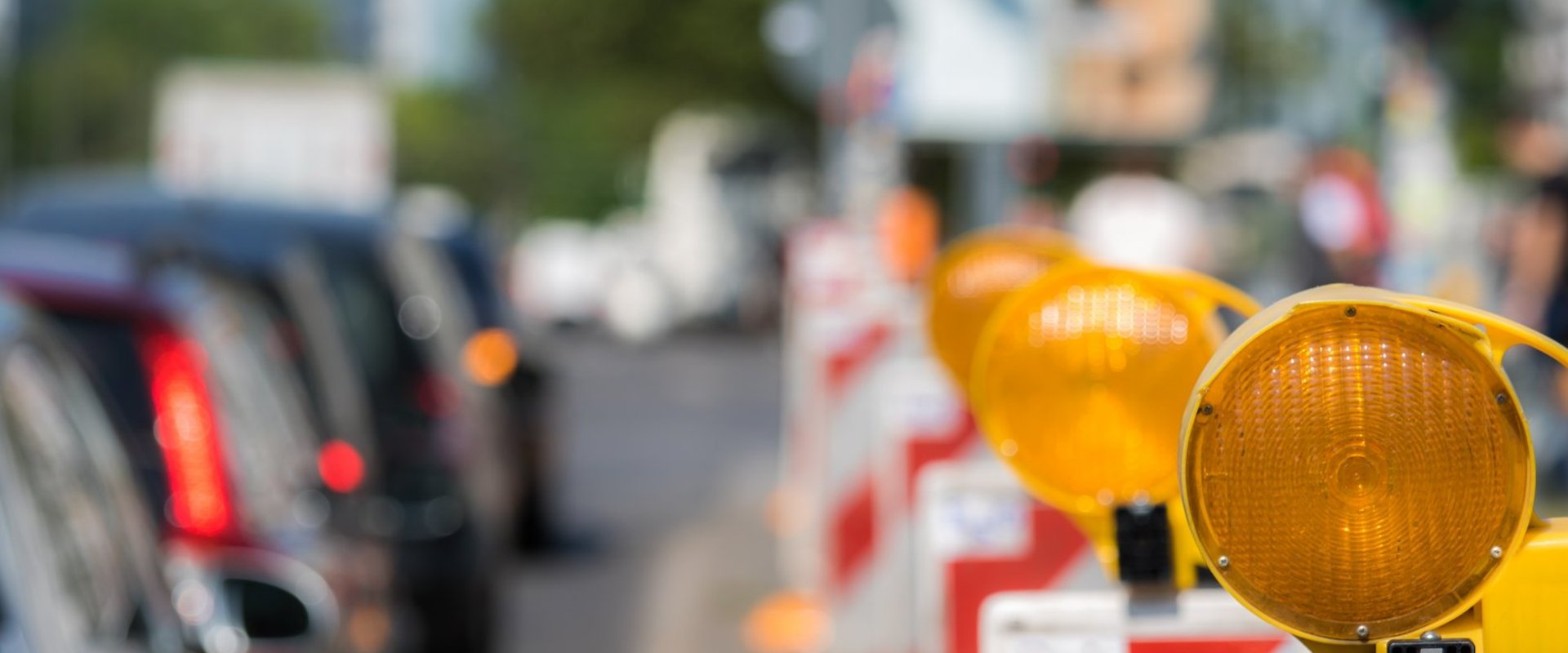 Eine Baustelle am Straßenrand. Foto: Rainer Fuhrmann/Fotolia