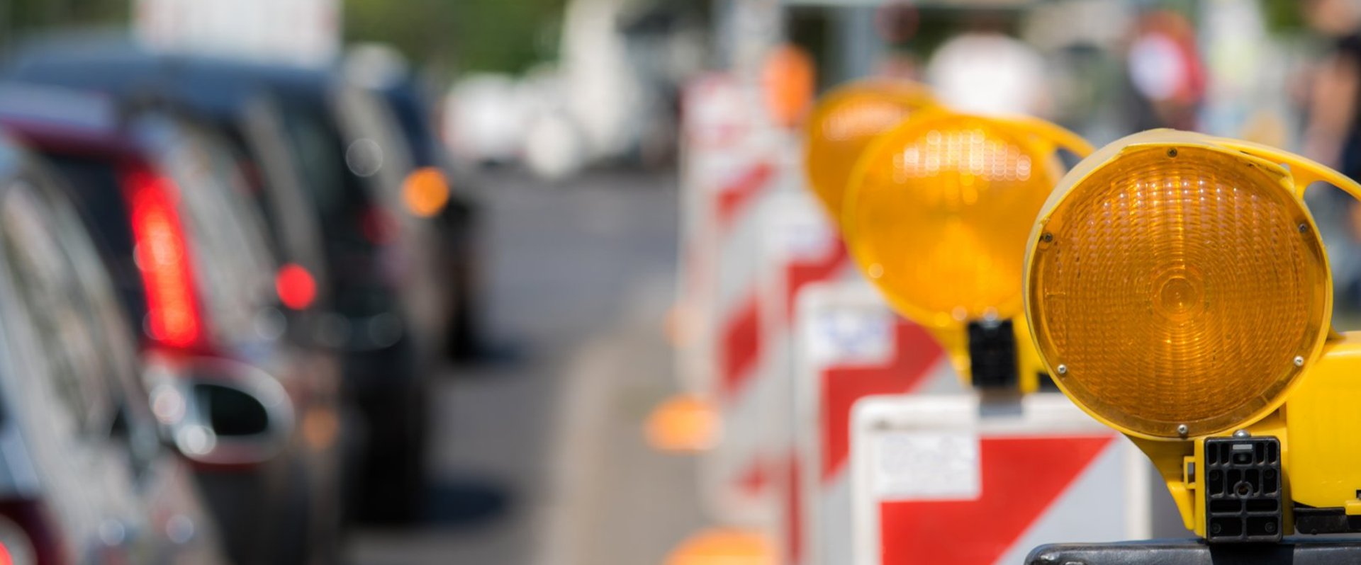 Eine Baustelle am Straßenrand. Foto: Rainer Fuhrmann/Fotolia