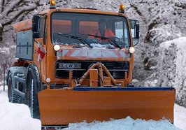 Fahrzeug beim Winterdienst. Foto: Stadt Oldenburg