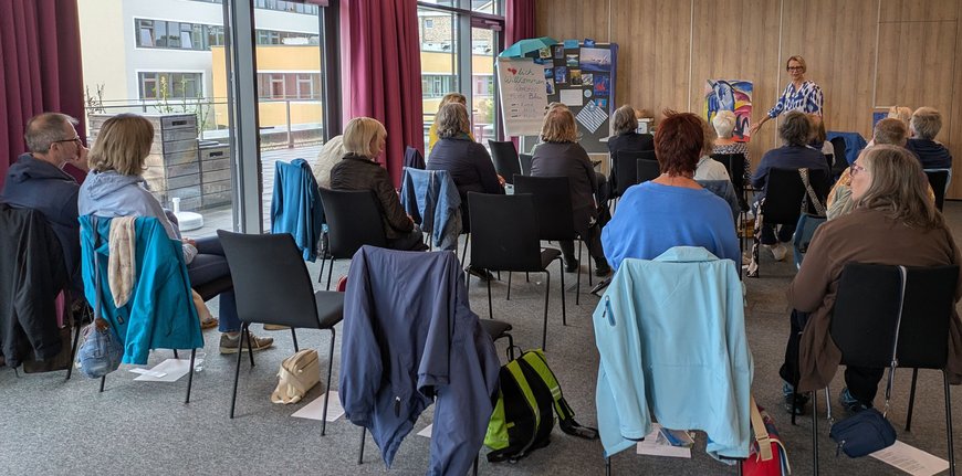 Teilnehmerrunde beim Workshop mit Petra Kellermann. Foto: Stadt Oldenburg