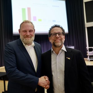 Treten bei der OB-Stichwahl am Sonntag, 27. September 2026, gegeneinander an (von links): Ulf Prange (SPD) und Jascha Rohr (Bündnis 90/Die Grünen, unterstützt durch CDU). Foto: Sascha Stüber